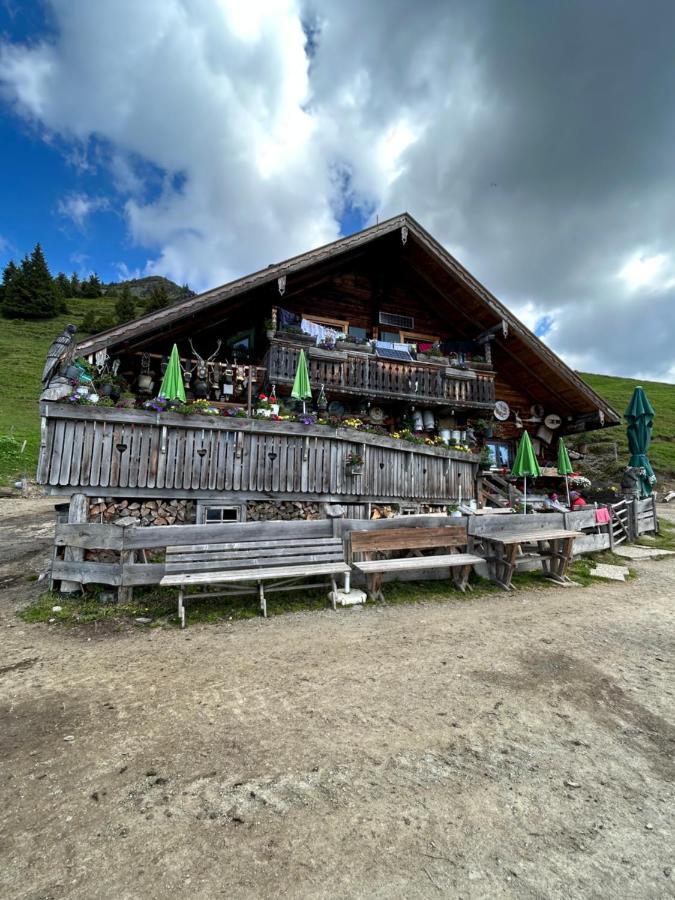 カプルーンHaus Laubreuterアパートメント エクステリア 写真