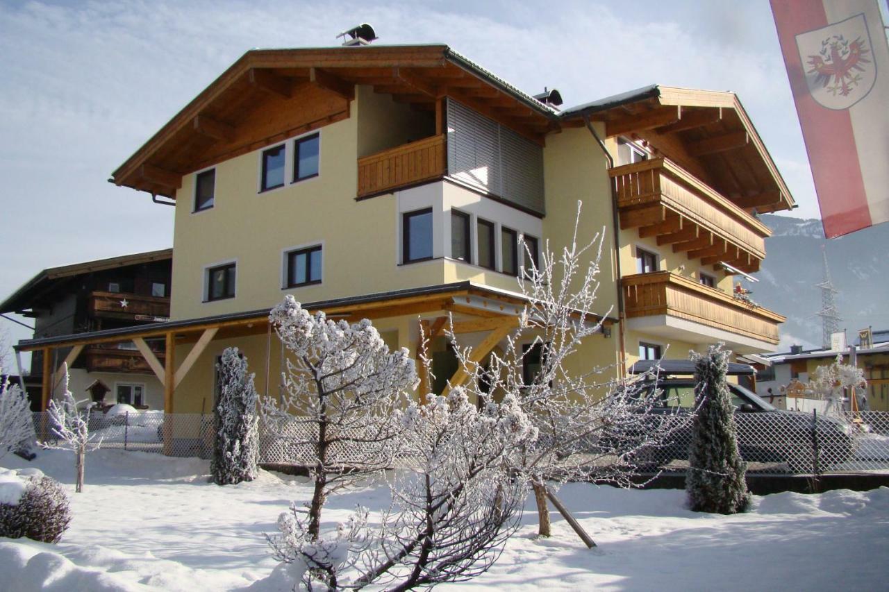 カプルーンHaus Laubreuterアパートメント エクステリア 写真